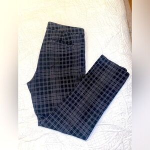 Theory Testra 2B Slim Leg Ankle Pants in Structured Knit